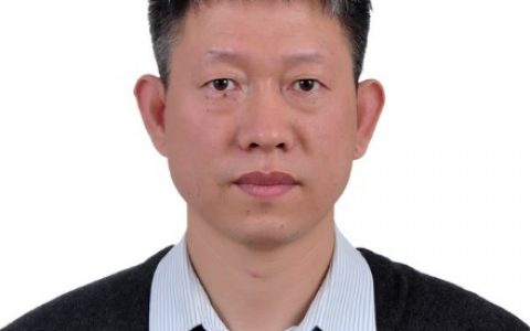 　魏泽辉，辽宁朝阳人，西北农林科技大学副教授、博导。畜禽繁育专家。研究方向：动物遗传育种与繁殖。