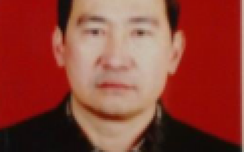 　热西提·阿不都热依木（维吾尔族），新疆农业大学副教授。牛业专家。