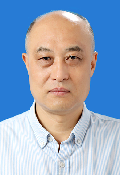 　陈金顶，河南周口人，华南农业大学教授、博导。猪病专家。