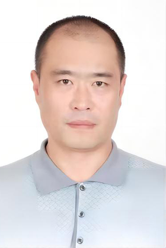 　黎明（蒙古族） ，内蒙古农业大学讲师，牛羊专家。