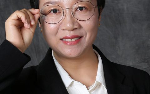 　王芳（女），山西左权人，山西农业大学研究员。畜禽营养饲料专家。