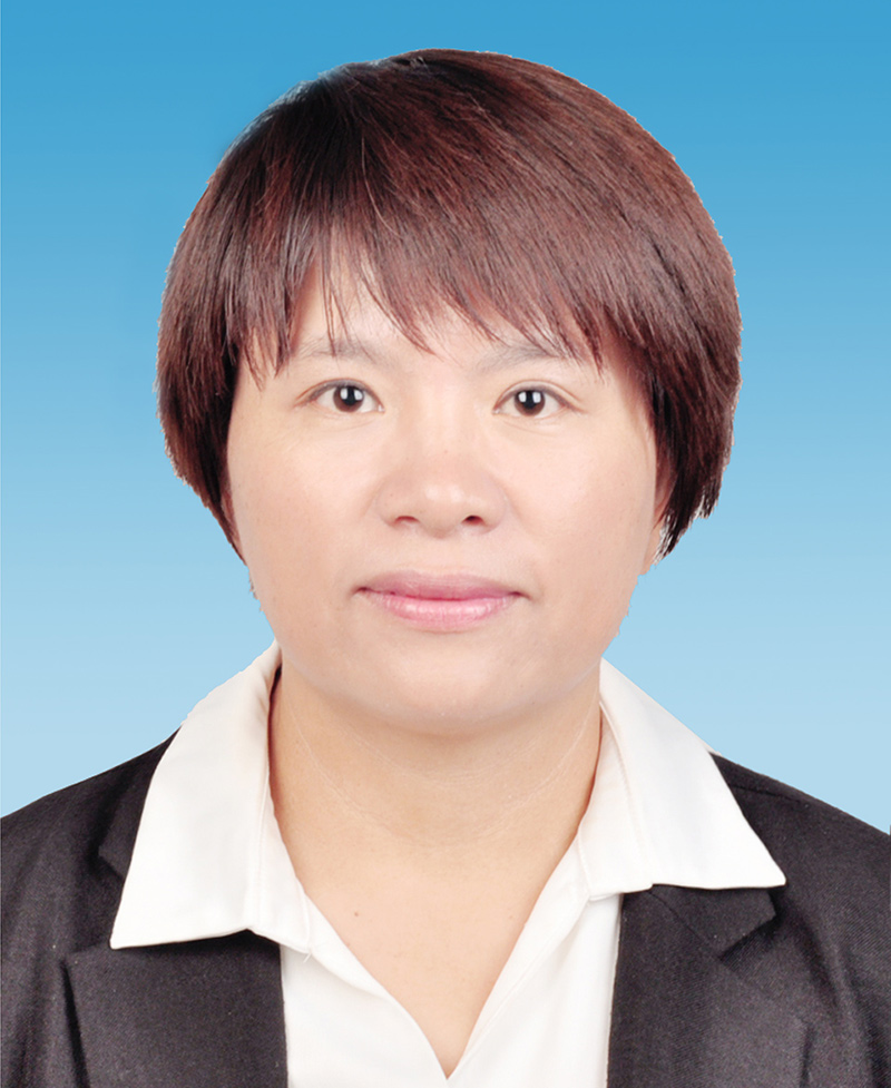 　段新慧（女），云南农业大学副研究员、硕导。草业专家。