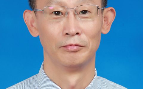 　胡敬东，山东农业大学副教授、硕导。禽病专家。