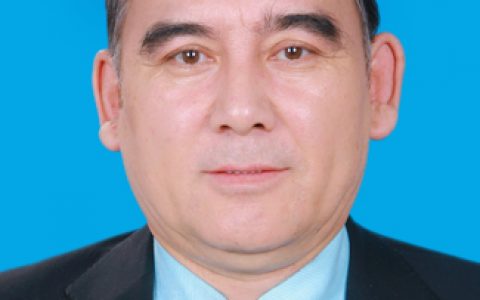 　努尔江·买迪尔，哈萨克族，新疆农业大学副教授，牛马驴驼专家。