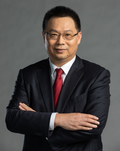 　沈建忠，浙江桐乡人，中国工程院院士，中国农业大学教授、博导、动物医学院院长。