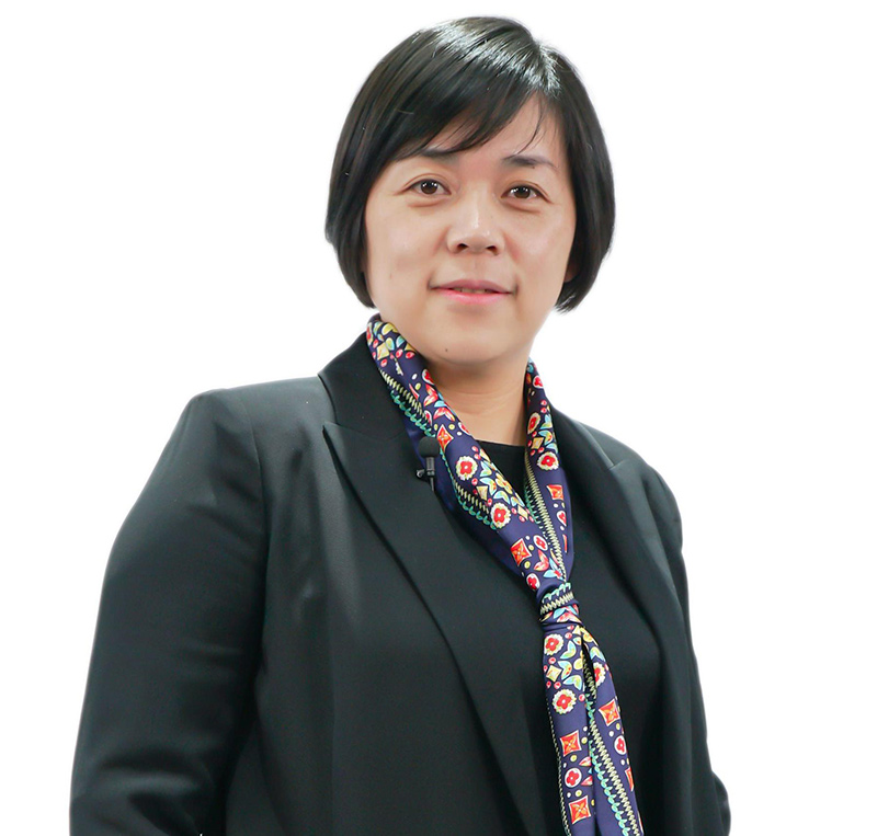　黄凌霞（女），浙江大学研究员、博导，蚕业专家。浙江省蚕桑学会《蚕桑通报》主编；浙江省蚕桑学会副理事长兼常务理事等。