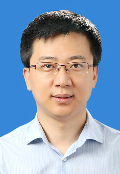 　苏仁伟，黑龙江北安人，华南农业大学教授、硕导，畜禽繁育专家。