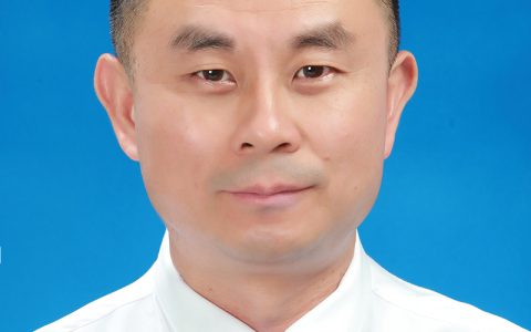 　彭军，山东农业大学副教授、硕导，猪病专家。